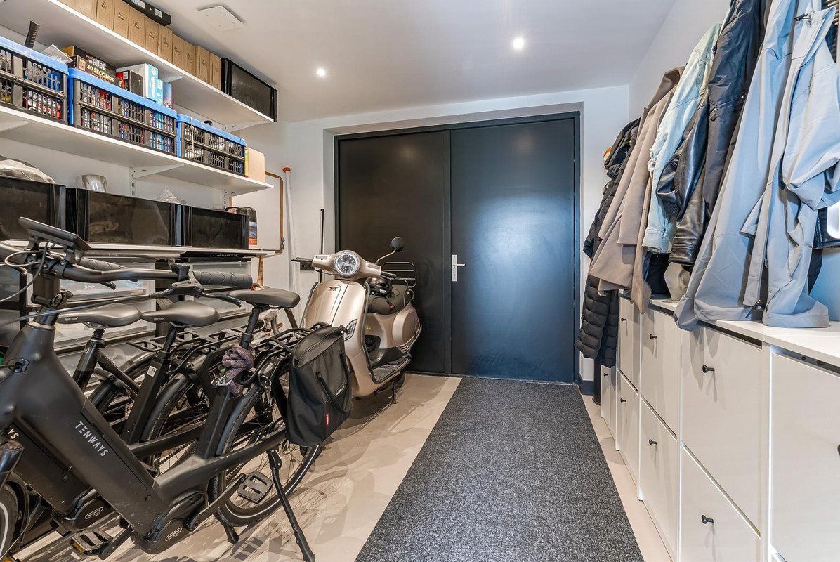 Vrijstaande woning te koop: Parnassialaan 194, Lelystad