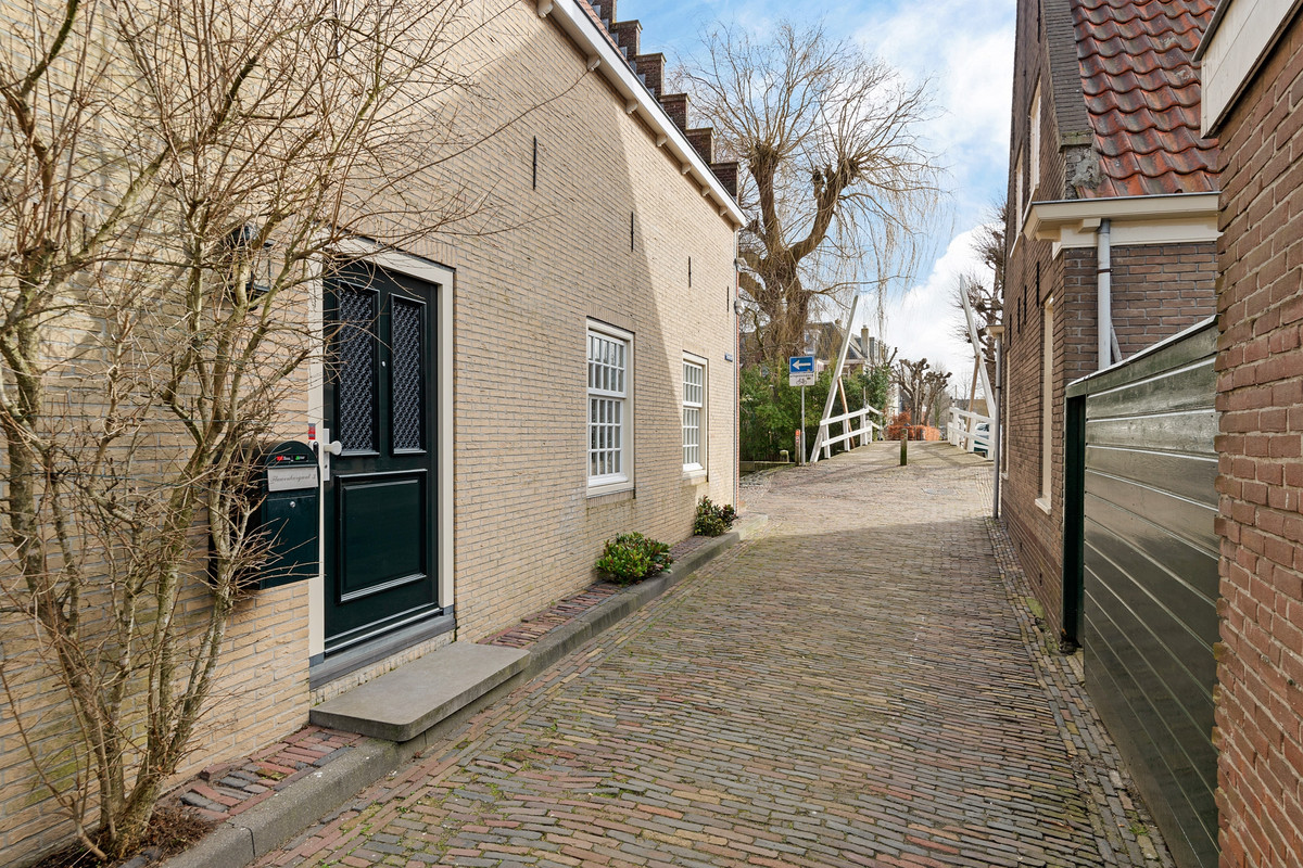 Hoekwoning te koop: Fluwelen Burgwal 3, Monnickendam