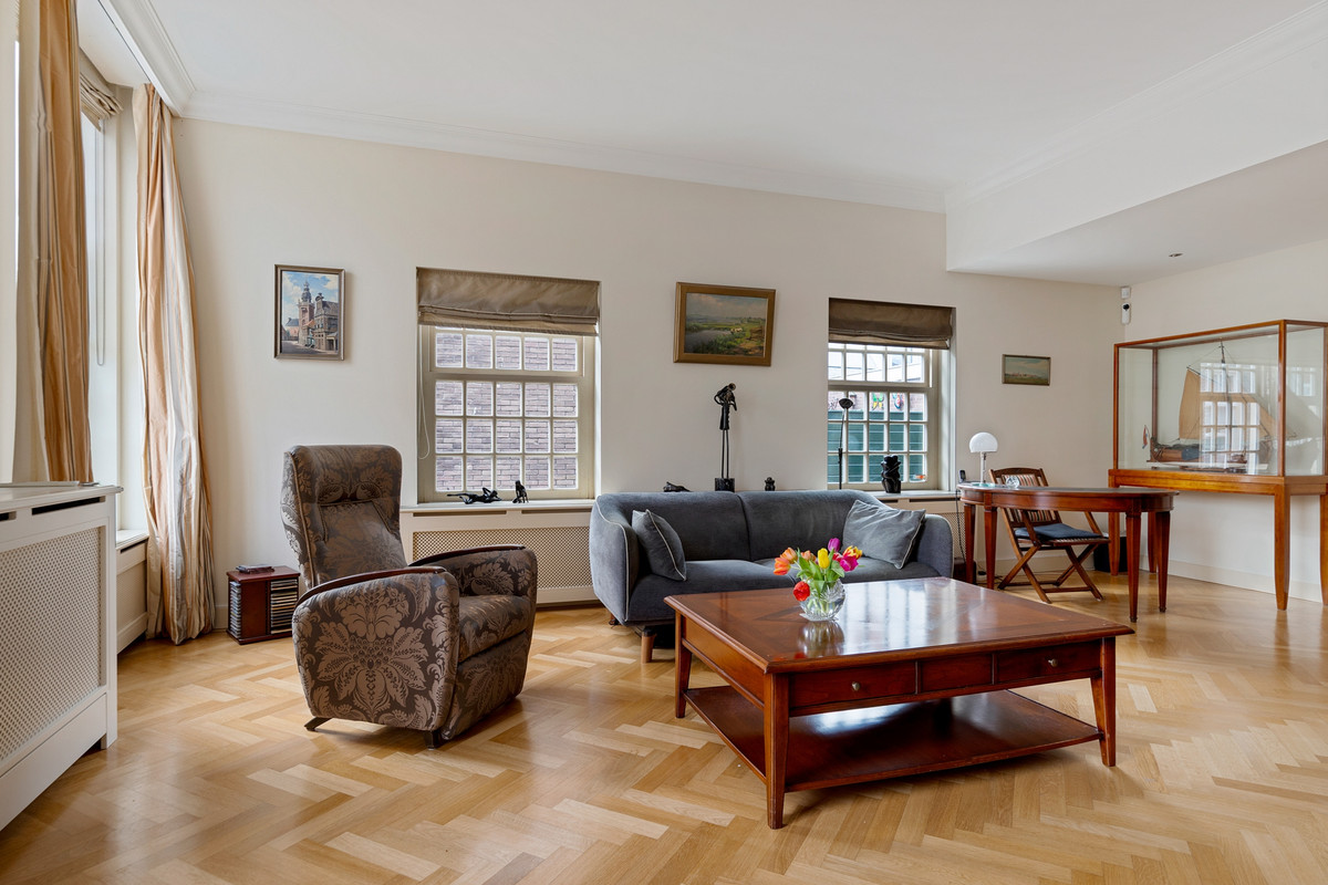 Hoekwoning te koop: Fluwelen Burgwal 3, Monnickendam