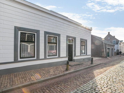 Tolstraat 8