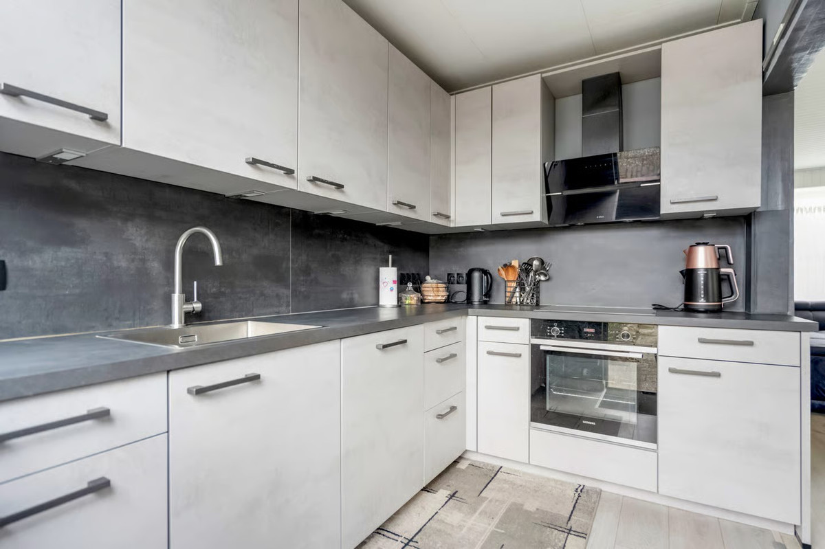Hoekwoning te koop: Piet Heinstraat 37, Delfzijl
