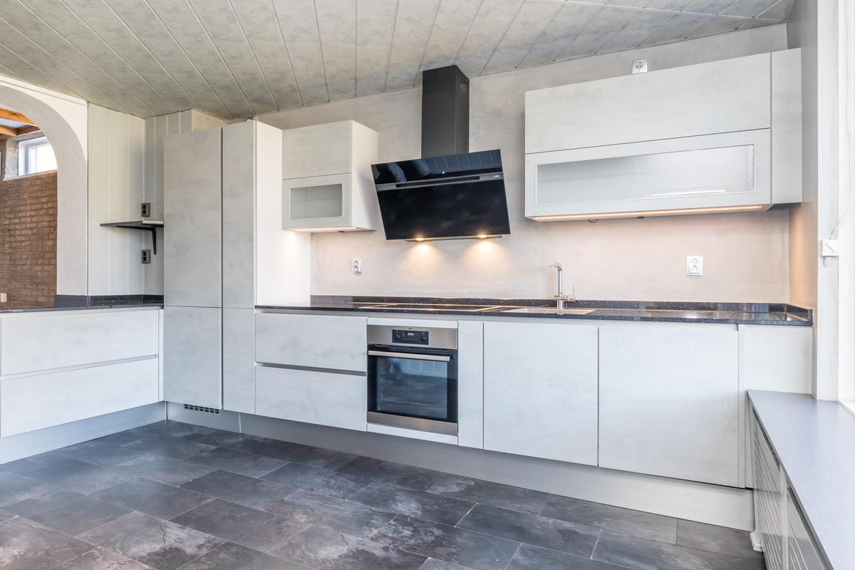 Hoekwoning te koop: Meuserstraat 114, Kerkrade