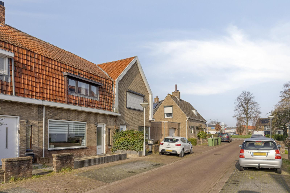 Tussenwoning te koop: Hondiusstraat 11, Terneuzen
