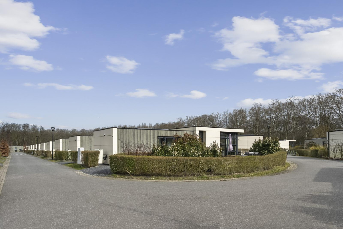 Vrijstaande woning te huur: Buitenhuizerweg 2, Velsen-Zuid