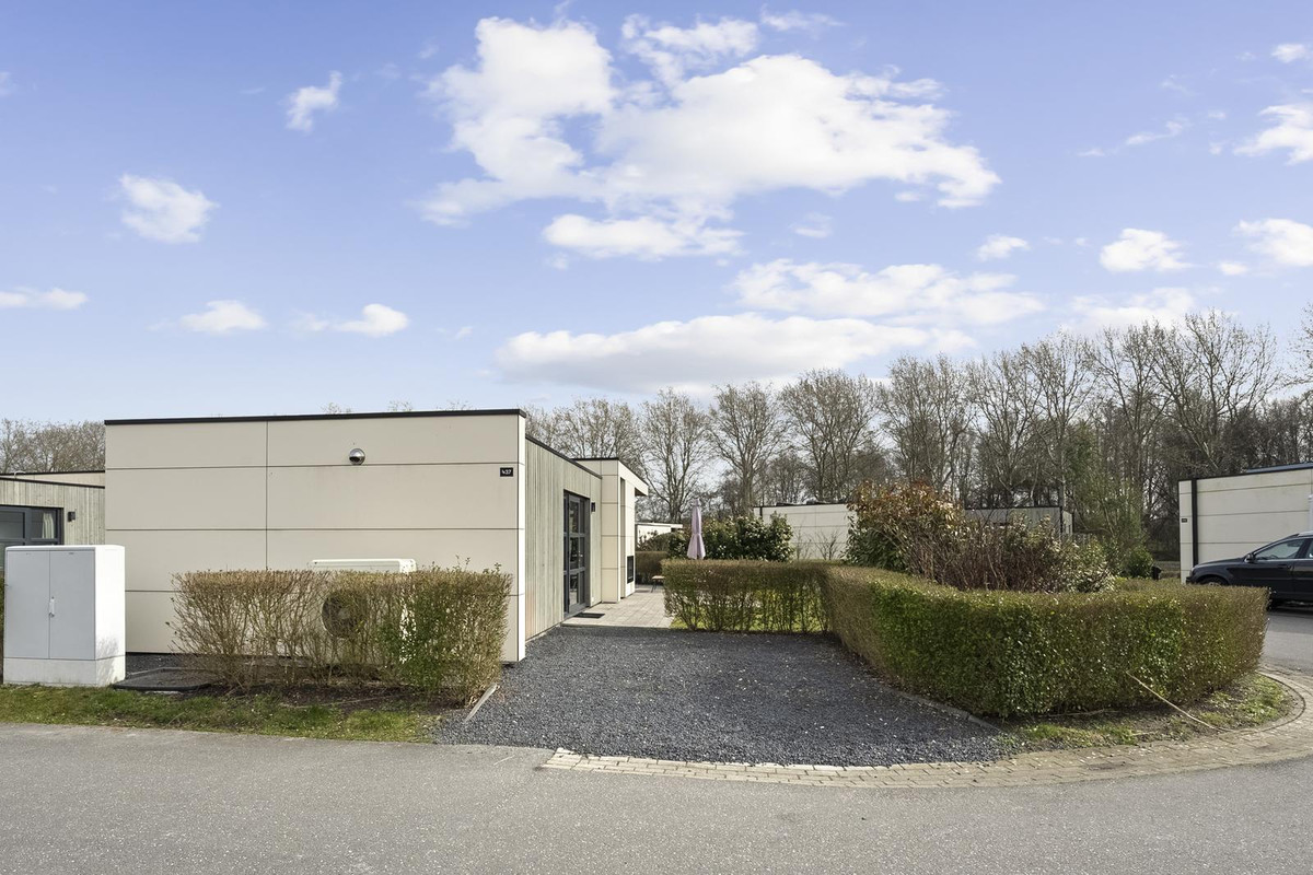 Vrijstaande woning te huur: Buitenhuizerweg 2, Velsen-Zuid