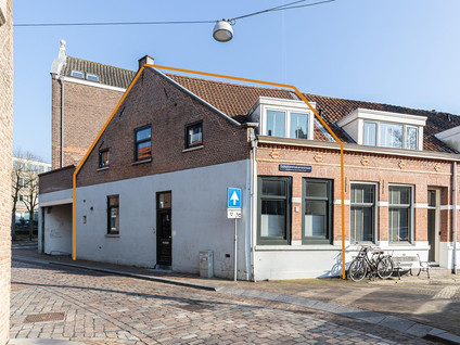 Houttuinen 16