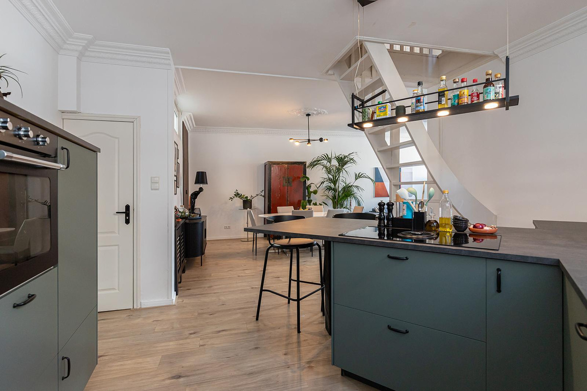 Tussenwoning te koop: Houttuinen 16, Dordrecht