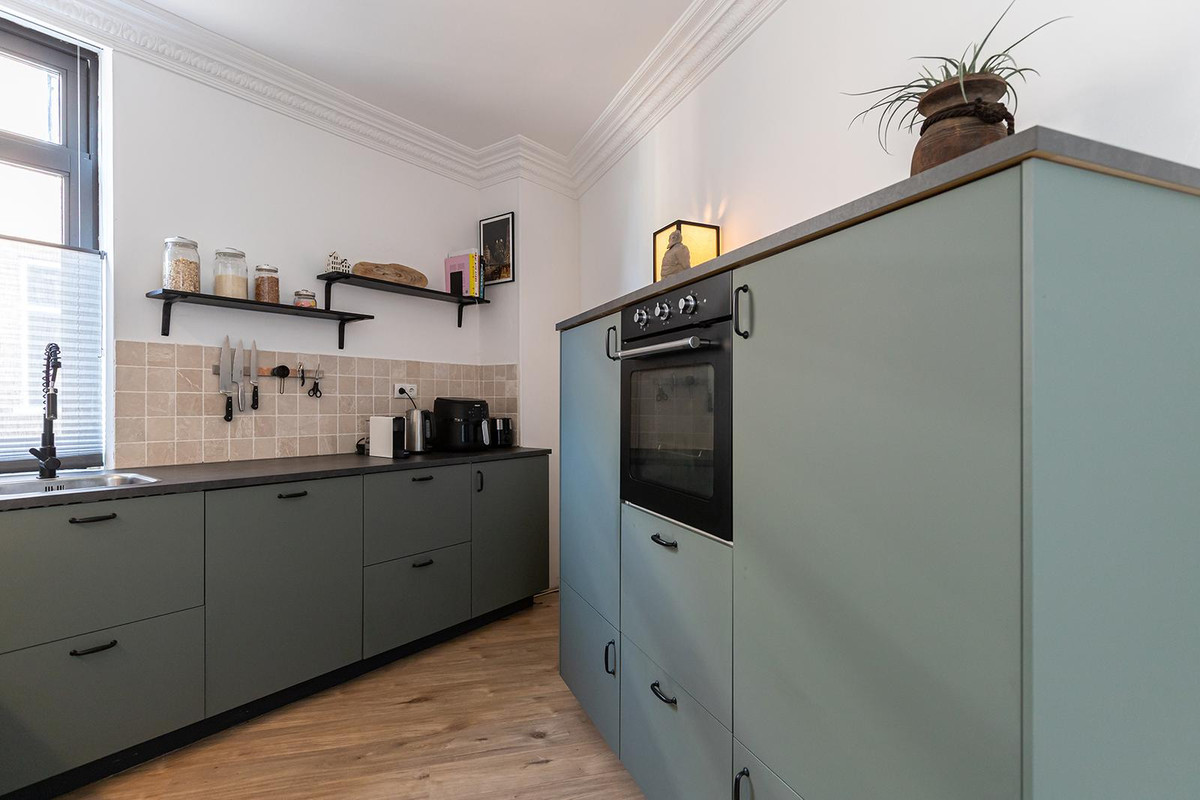 Tussenwoning te koop: Houttuinen 16, Dordrecht