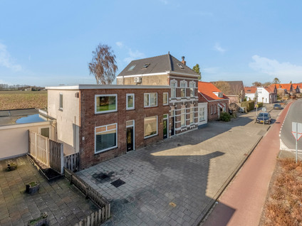 Burgemeester van Loonstraat 1