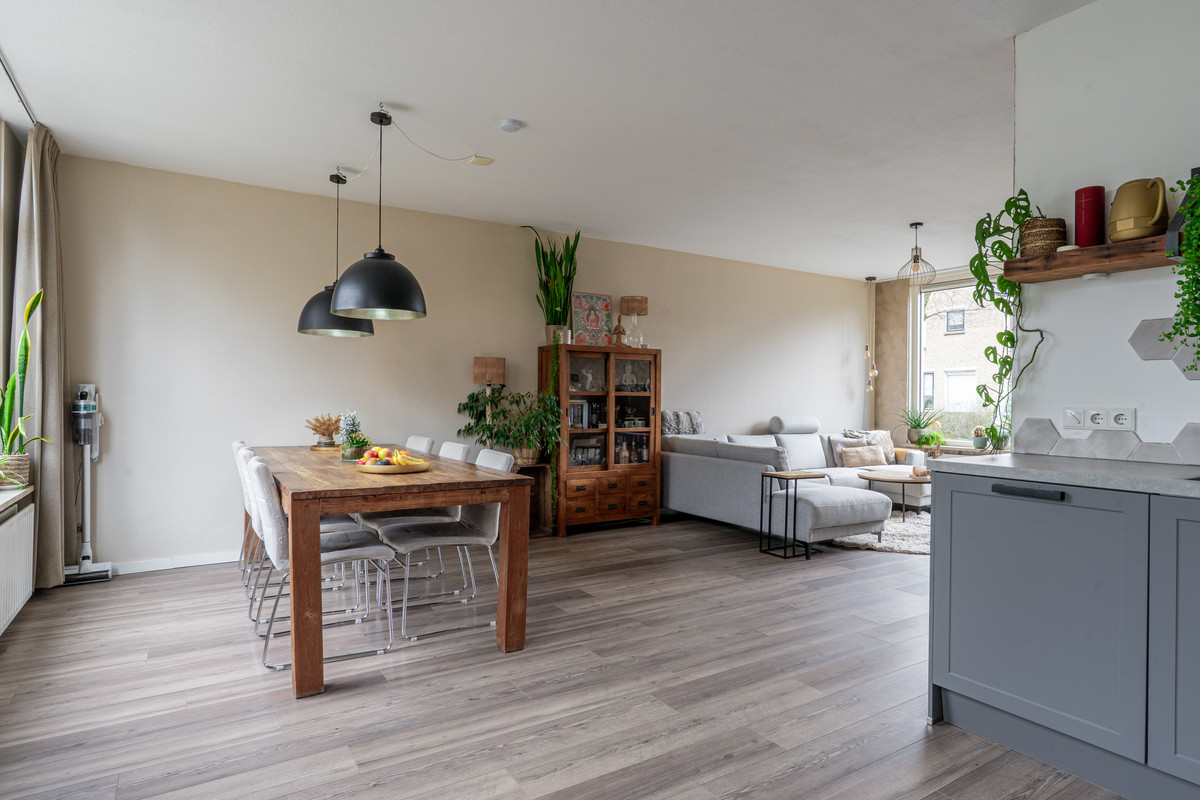 Tussenwoning te koop: Vlaardingenweg 36, Arnhem