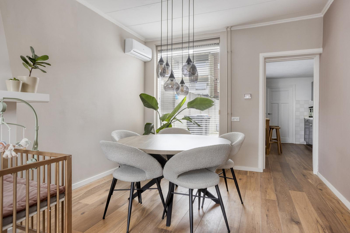 Tussenwoning te koop: Oeverstraat 86, Tilburg
