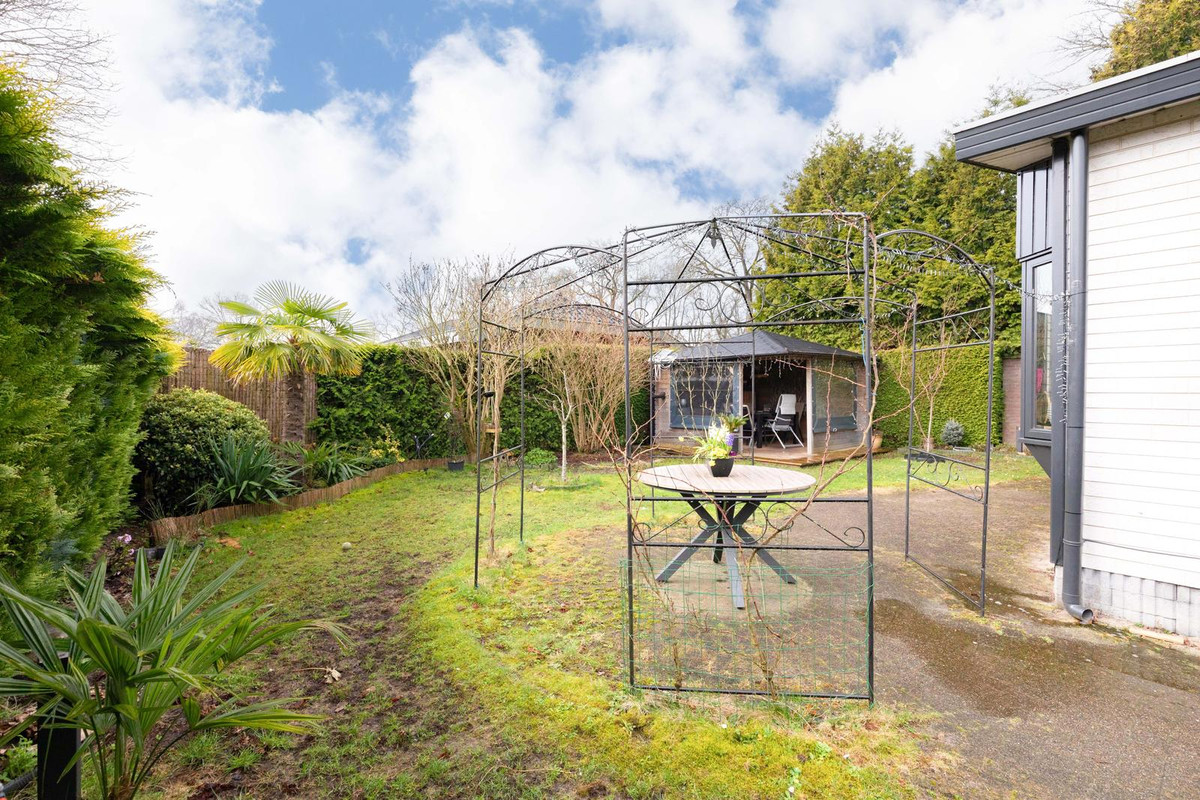 Vrijstaande woning te koop: Kieftveen 18-829, Voorthuizen