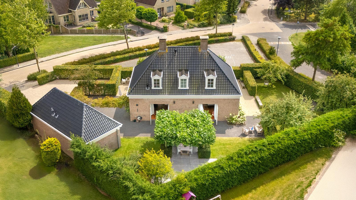 Vrijstaande woning te koop: Oudaen 43, Lelystad