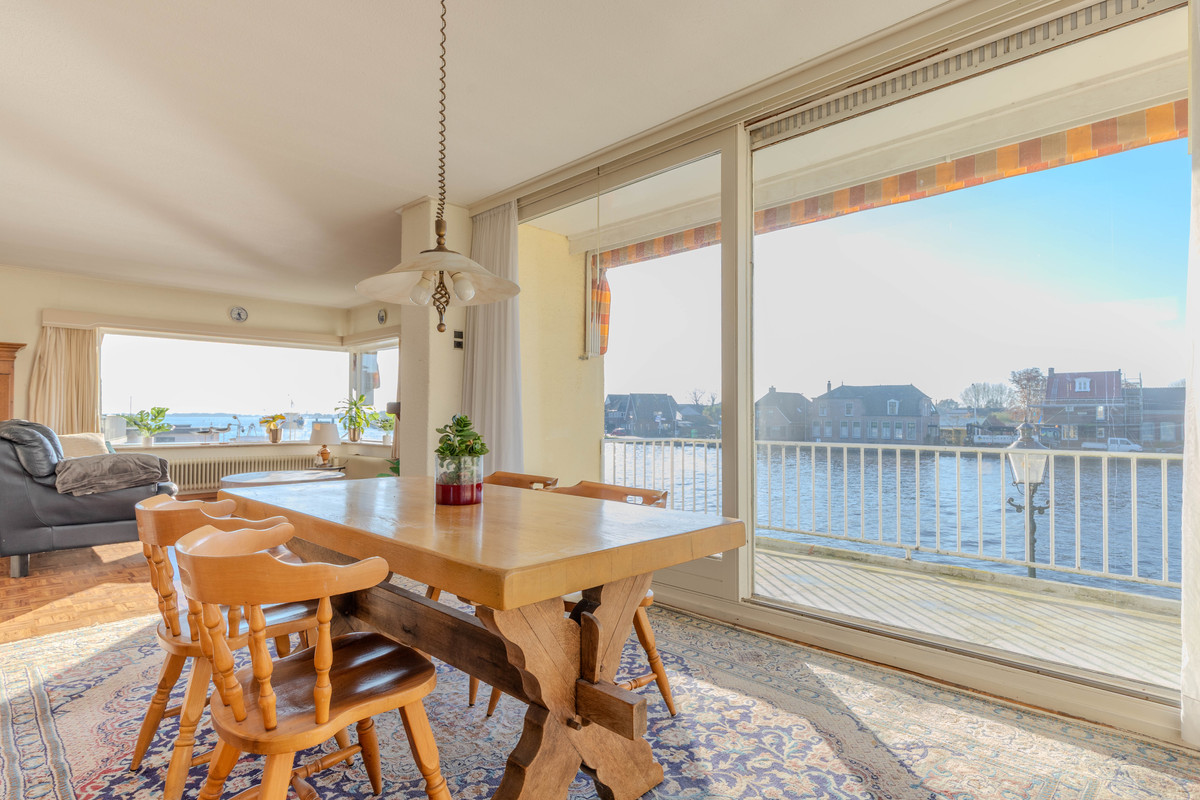 Vrijstaande woning te koop: Westerdijk 56A, Leimuiden