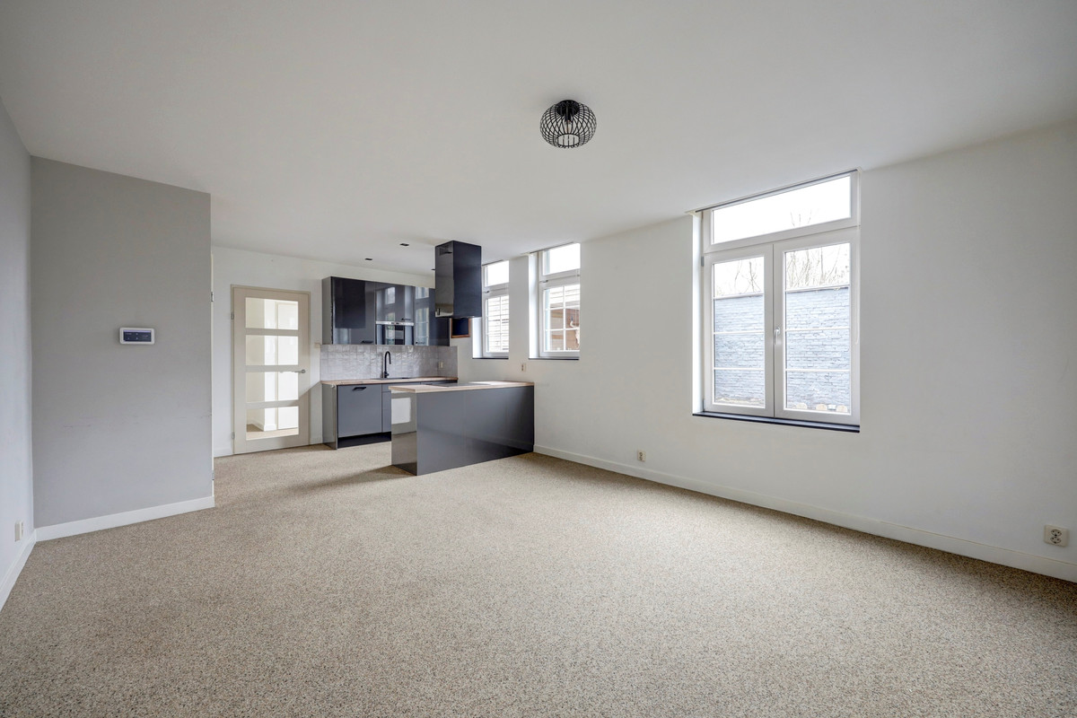 Twee-onder-één-kap te koop: Lange Nieuwstraat 149-16, Schiedam