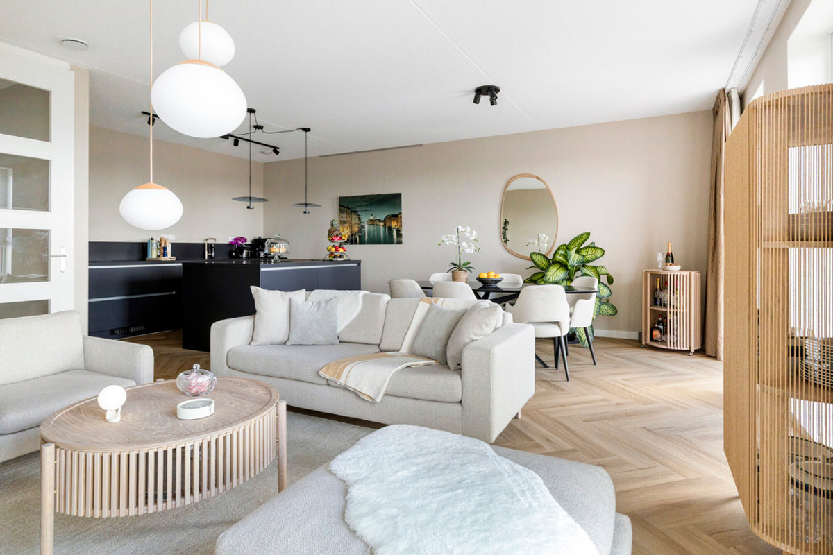 Appartement te koop: Mies van der Rohestraat 105, Hoofddorp