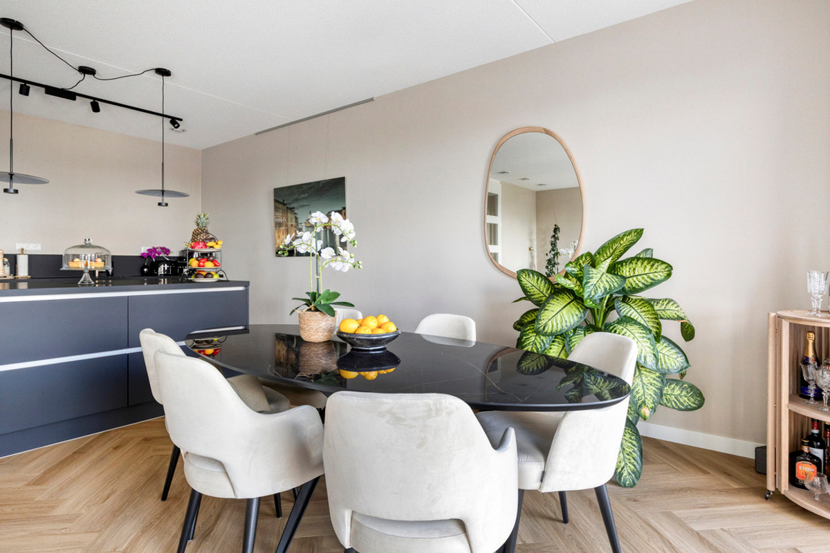 Appartement te koop: Mies van der Rohestraat 105, Hoofddorp