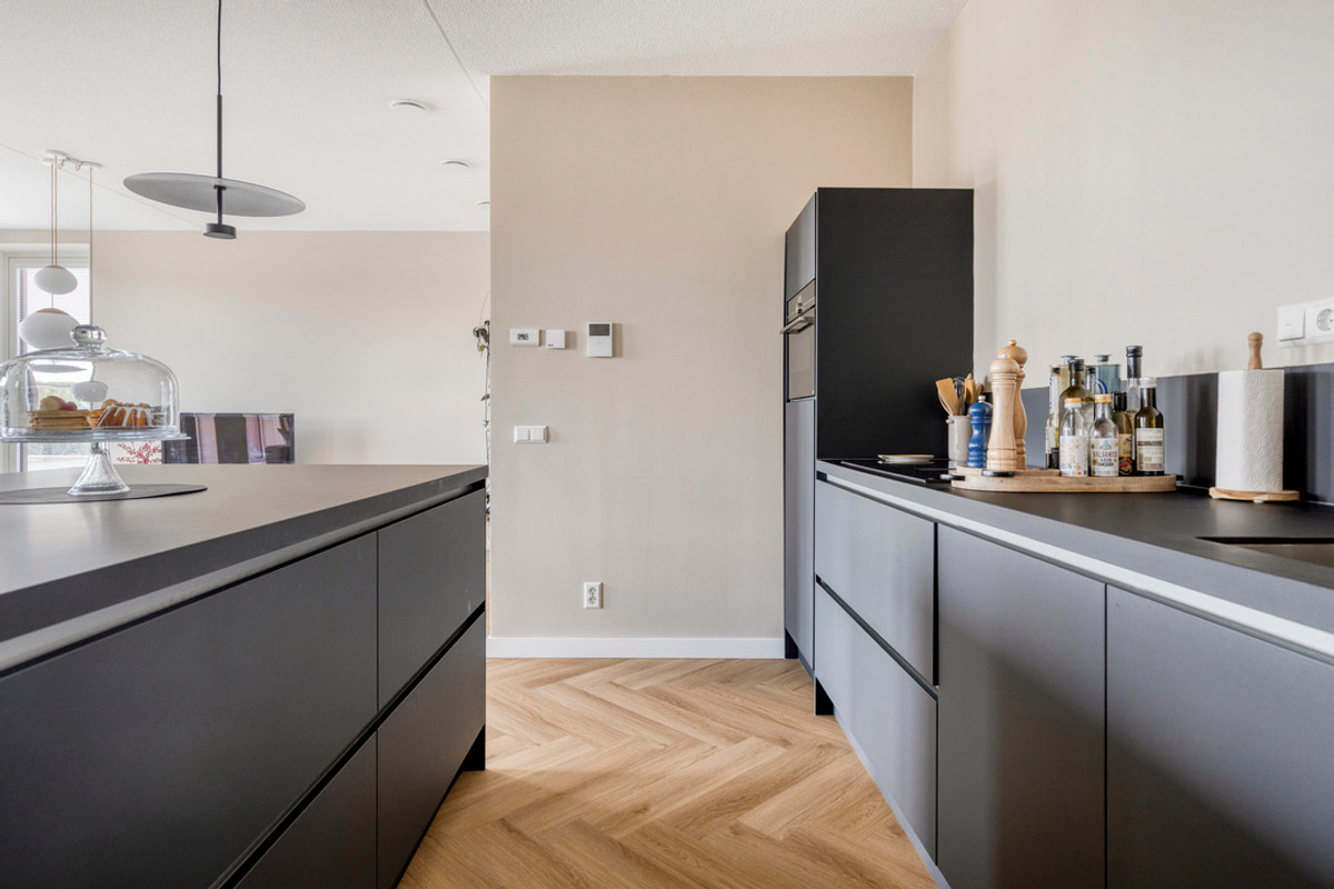 Appartement te koop: Mies van der Rohestraat 105, Hoofddorp