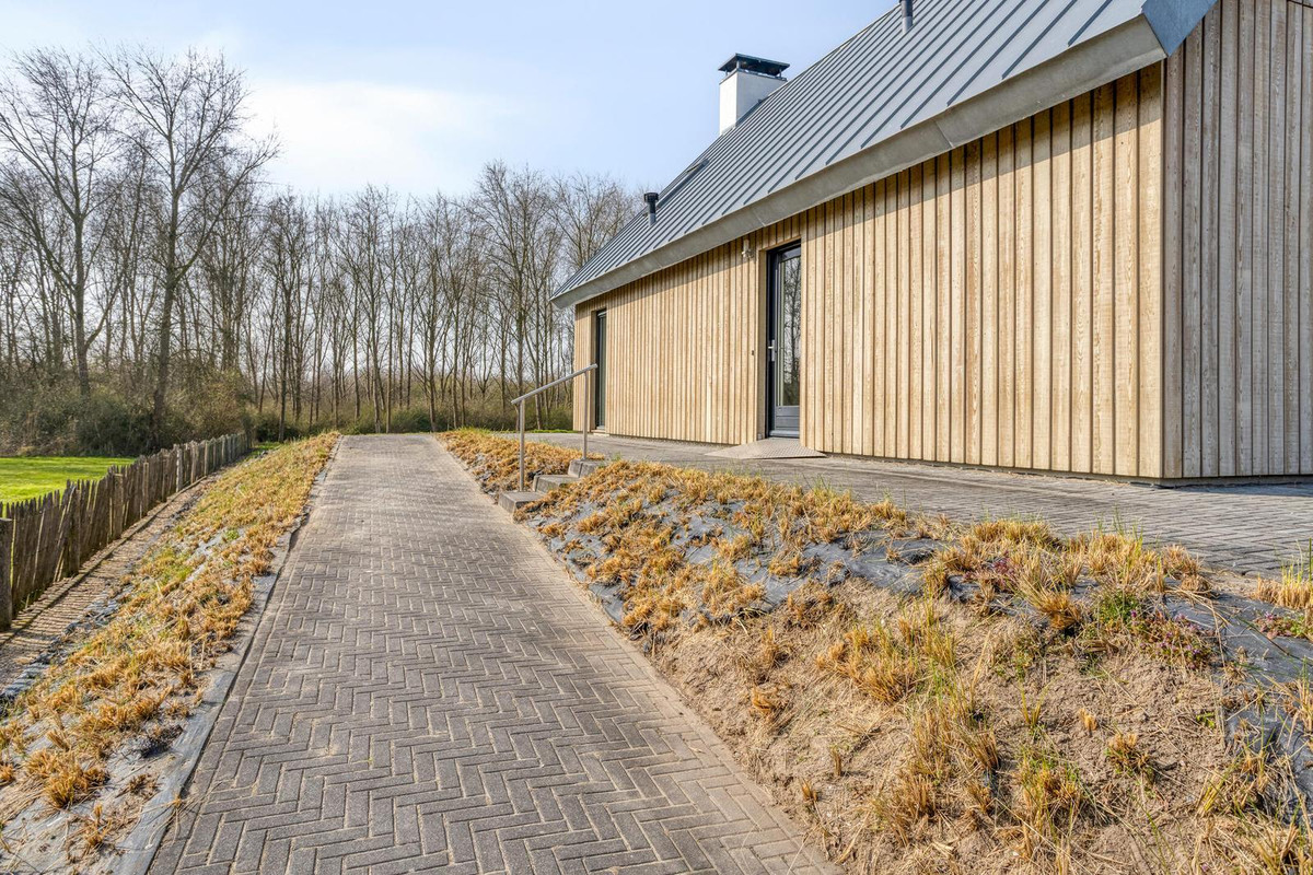 Vrijstaande woning te koop: Oesterdam 169, Tholen