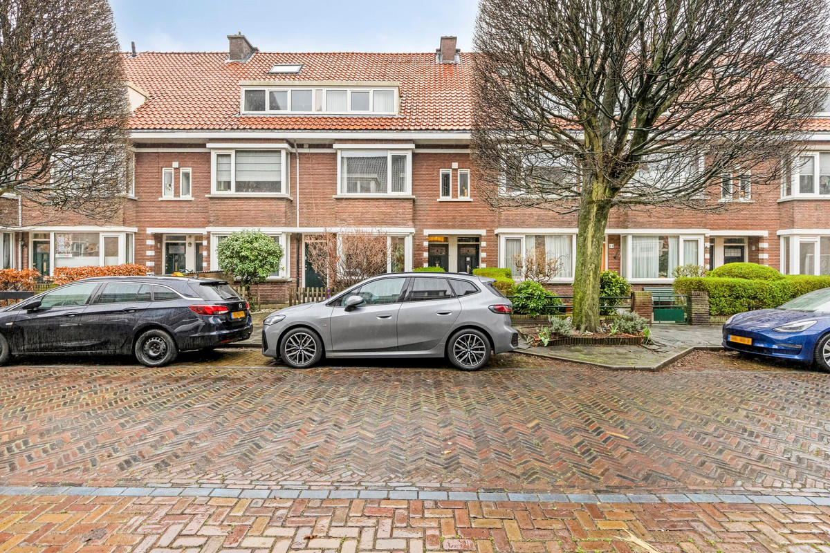 Appartement te koop: Van Duvenvoordelaan 18, Voorburg