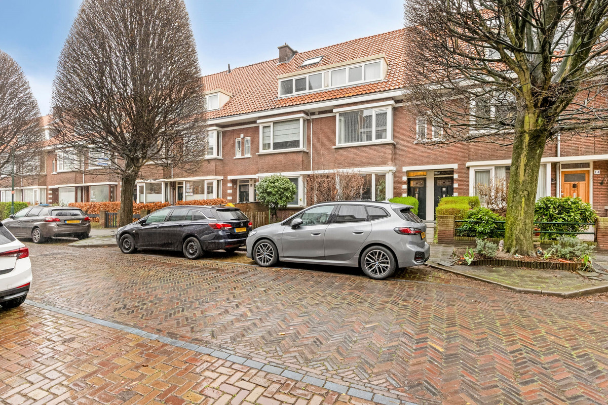 Appartement te koop: Van Duvenvoordelaan 18, Voorburg