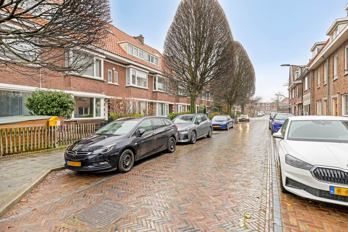 Appartement te koop: Van Duvenvoordelaan 18, Voorburg