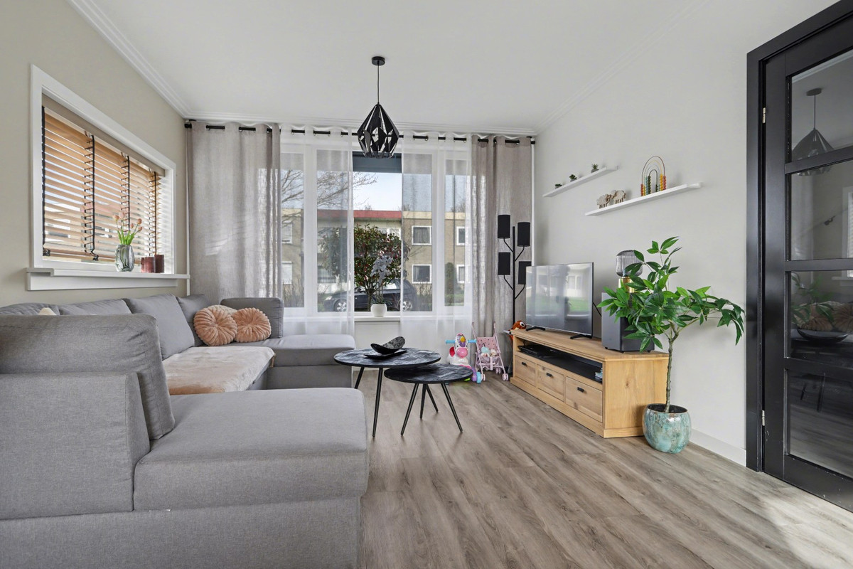 Twee-onder-één-kap te koop: Nieukerckestraat 10, Krabbendijke