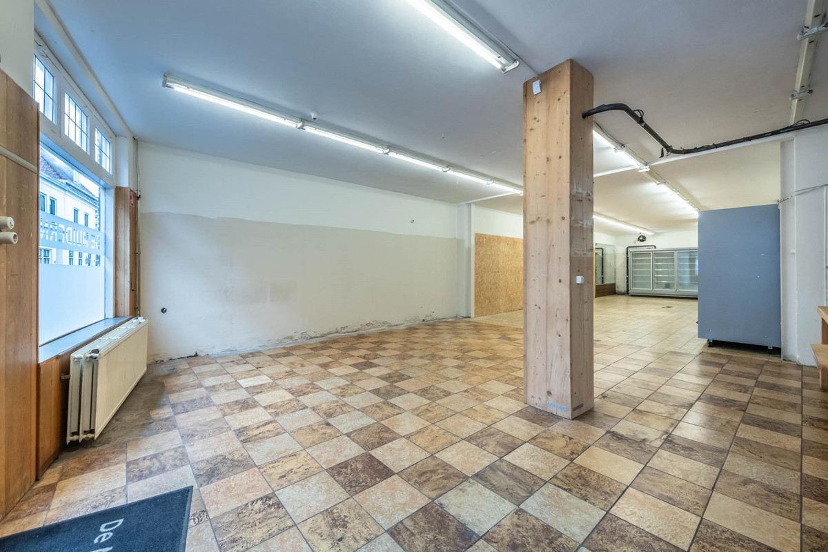Twee-onder-één-kap te koop: Weesperstraat 4, Muiden