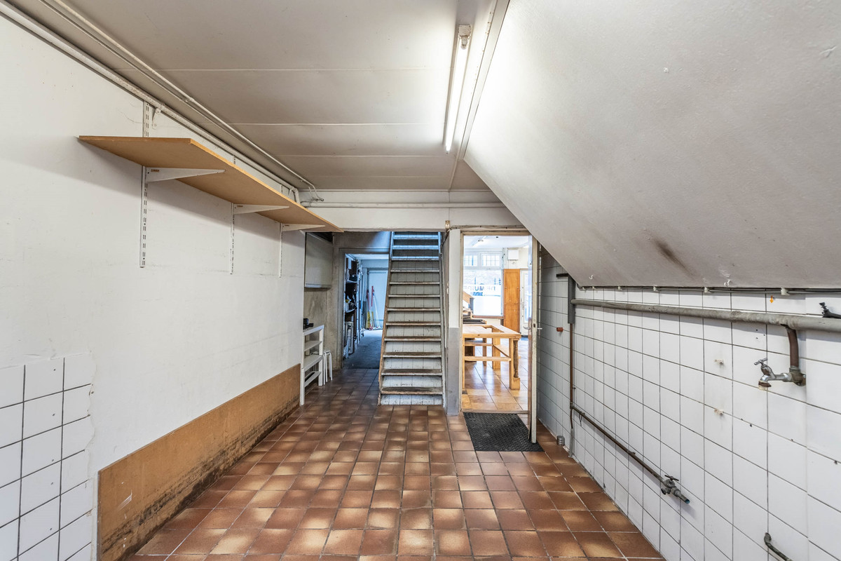 Twee-onder-één-kap te koop: Weesperstraat 4, Muiden