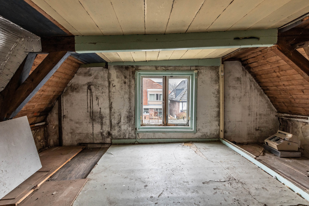 Twee-onder-één-kap te koop: Weesperstraat 4, Muiden