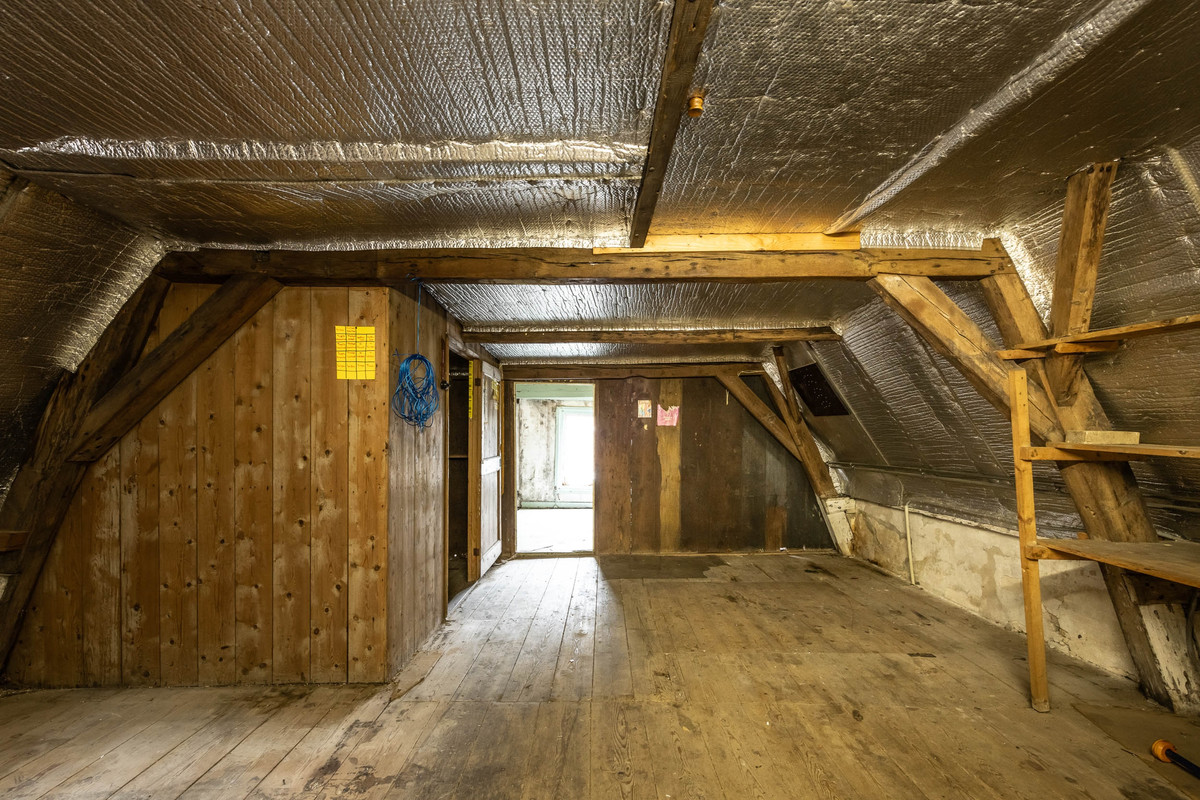 Twee-onder-één-kap te koop: Weesperstraat 4, Muiden
