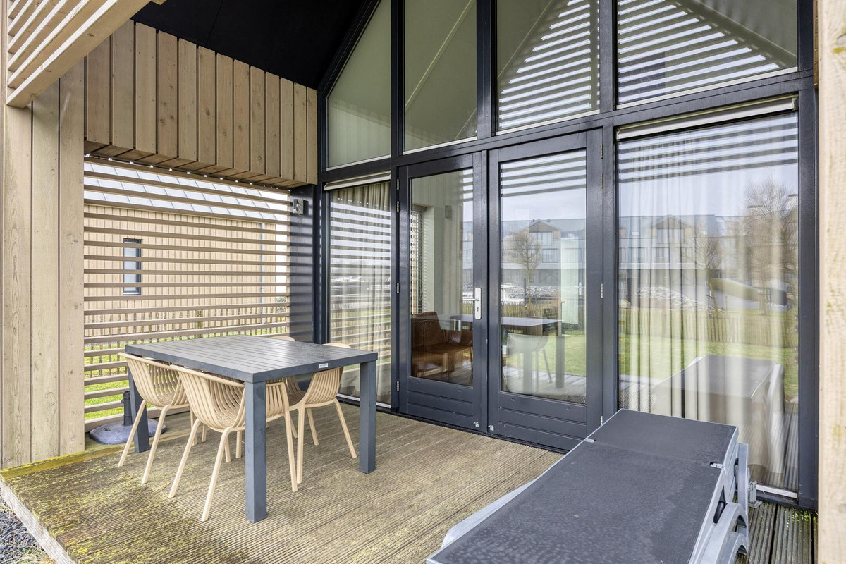 Vrijstaande woning te koop: Oesterdam 205, Tholen