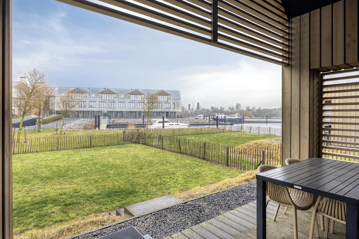 Vrijstaande woning te koop: Oesterdam 205, Tholen
