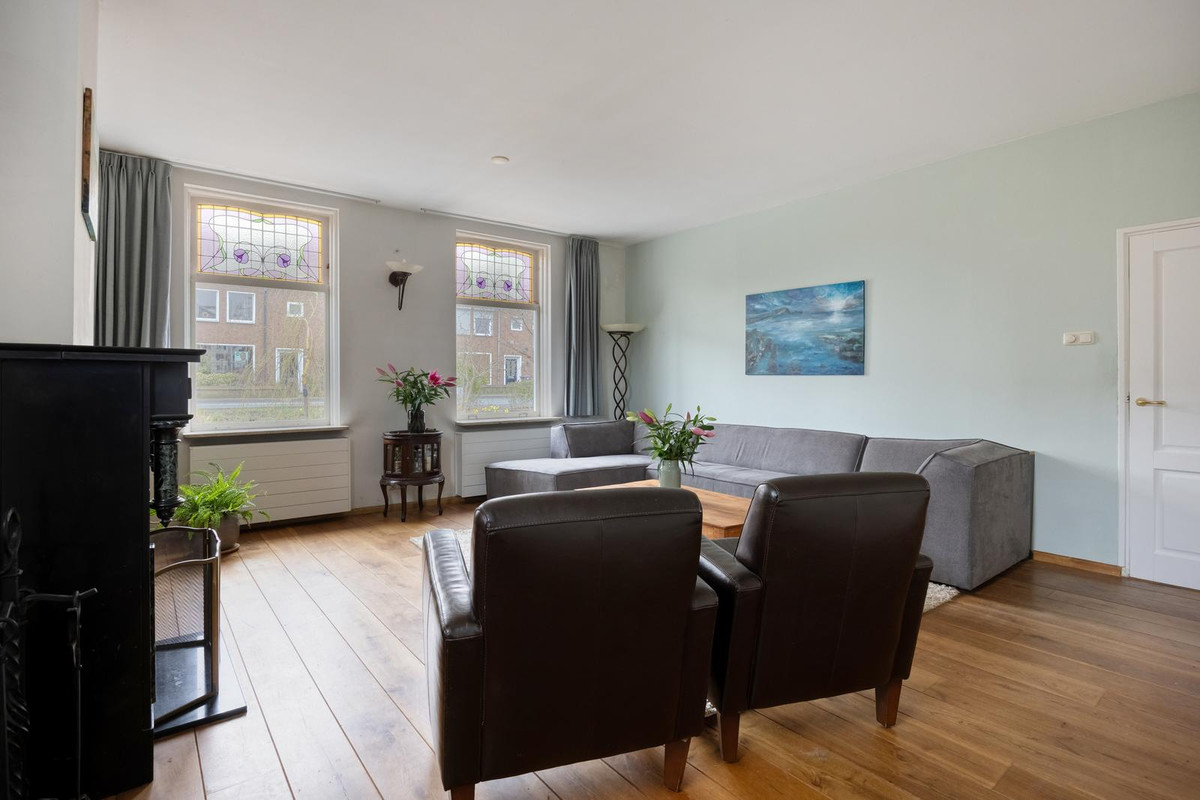 Twee-onder-één-kap te koop: Voorstraat 112, Poeldijk