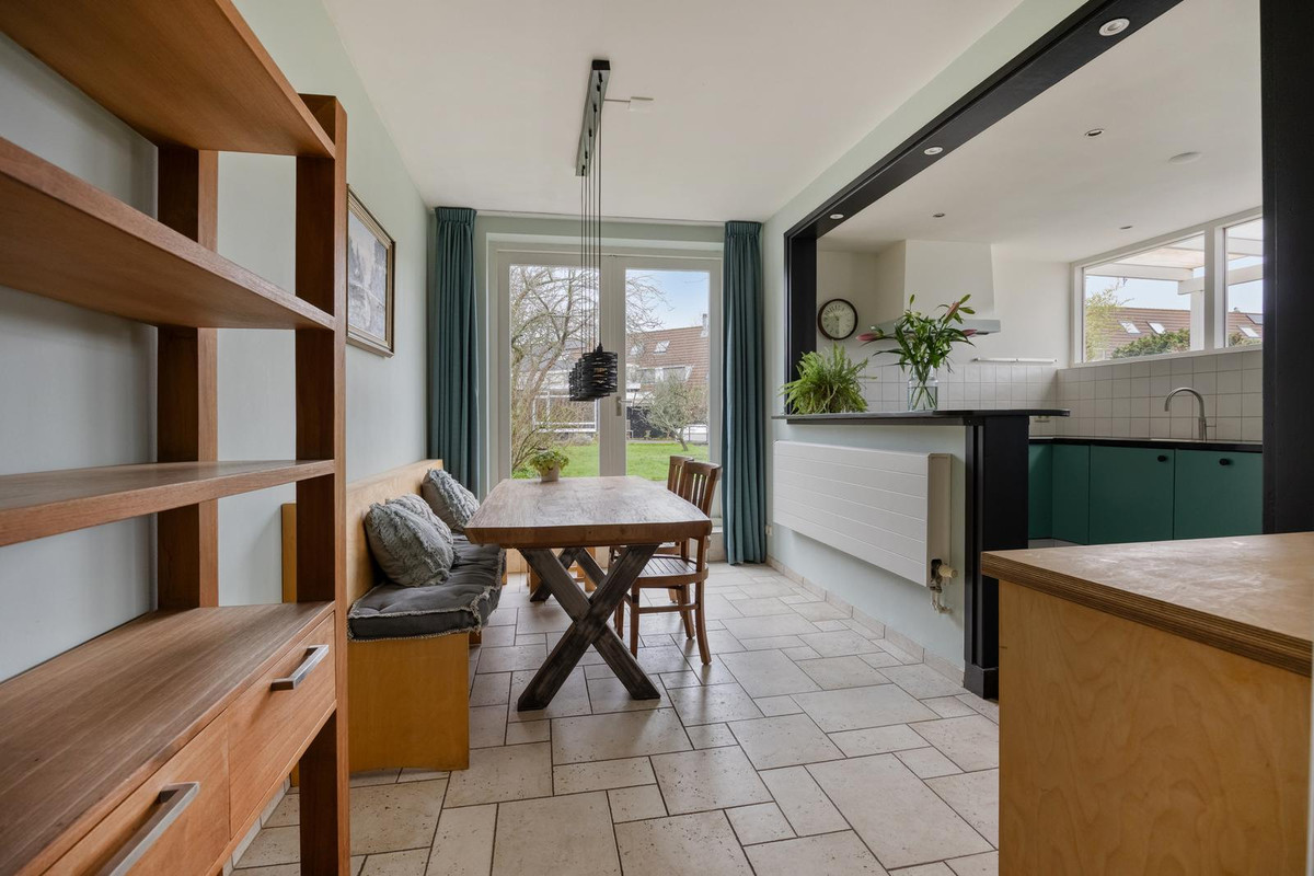 Twee-onder-één-kap te koop: Voorstraat 112, Poeldijk