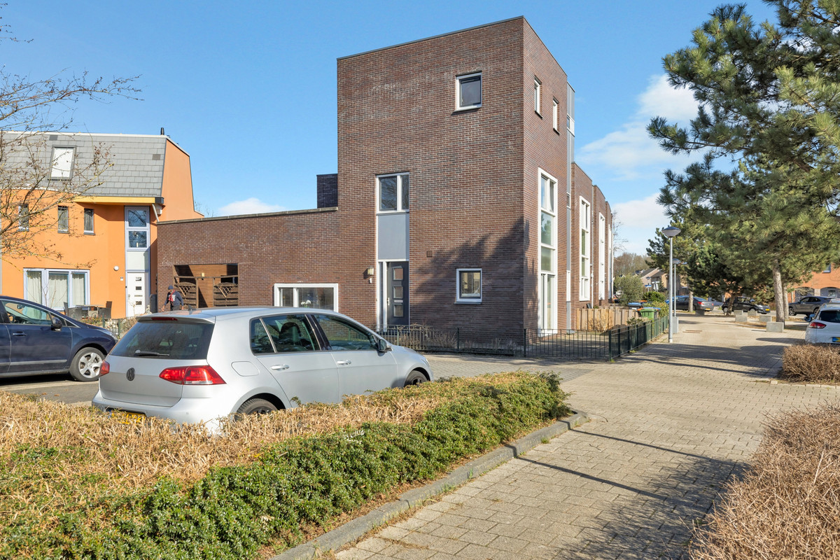 Hoekwoning te koop: Woldplantsoen 1, Lelystad