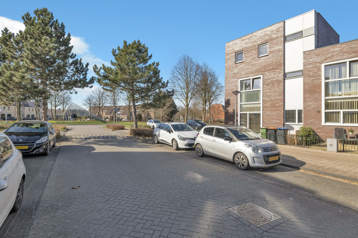 Hoekwoning te koop: Woldplantsoen 1, Lelystad