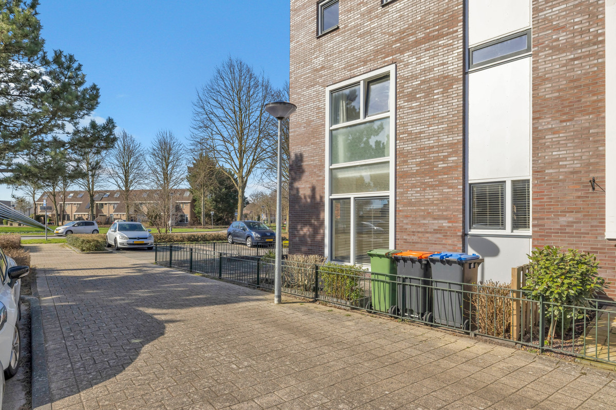 Hoekwoning te koop: Woldplantsoen 1, Lelystad