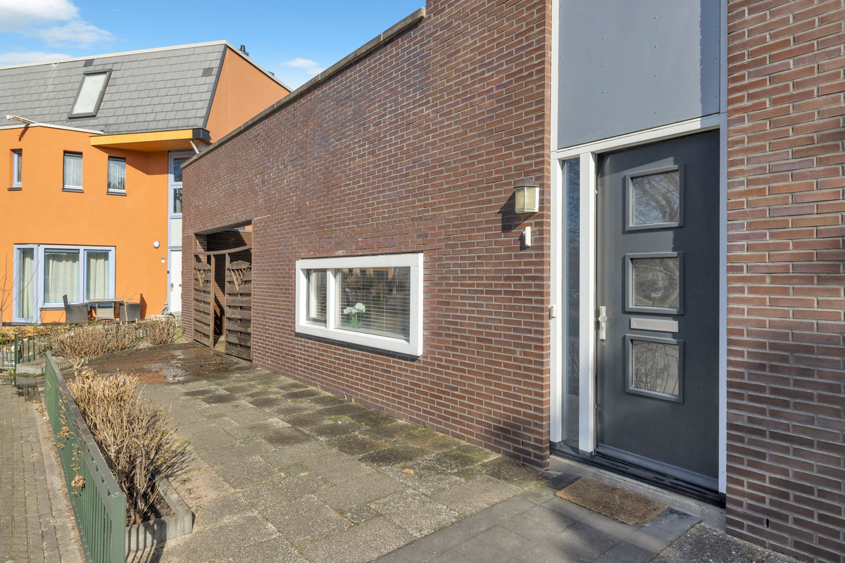 Hoekwoning te koop: Woldplantsoen 1, Lelystad