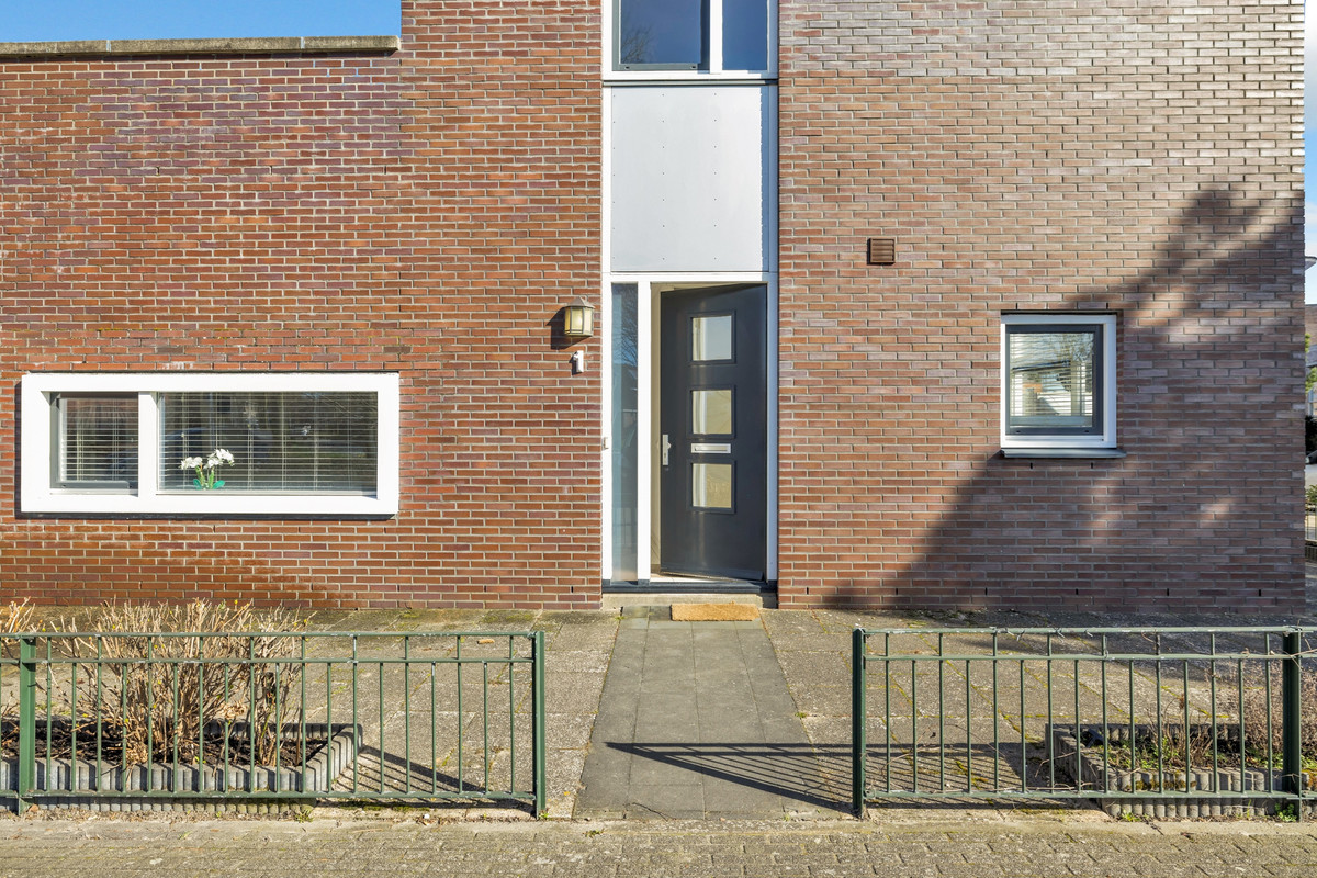 Hoekwoning te koop: Woldplantsoen 1, Lelystad