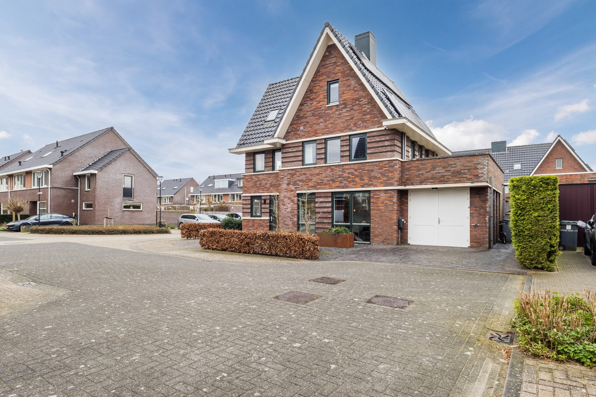 Vrijstaande woning te koop: Dwarsdijk 12, Bemmel