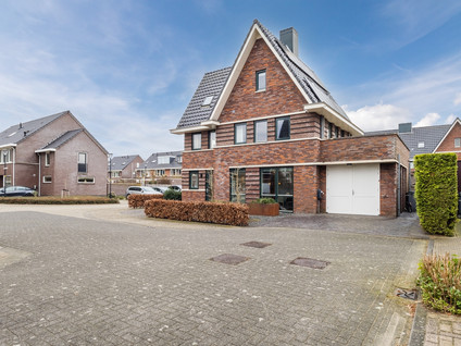 Dwarsdijk 12