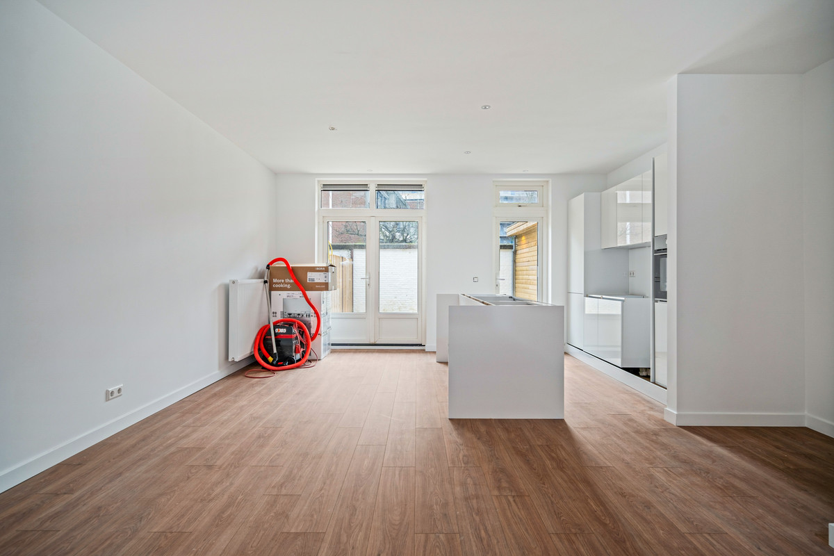 Appartement te koop: Marktweg 52, 'S-Gravenhage