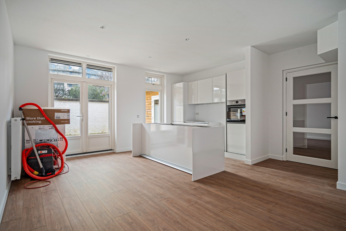 Appartement te koop: Marktweg 52, 'S-Gravenhage