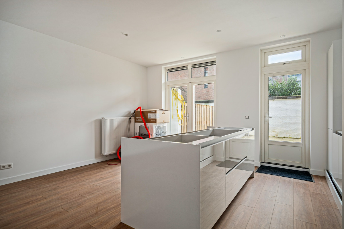 Appartement te koop: Marktweg 52, 'S-Gravenhage