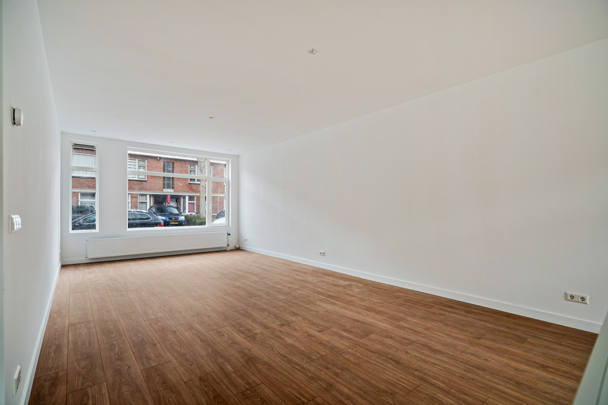 Appartement te koop: Marktweg 52, 'S-Gravenhage