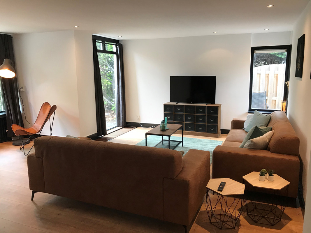 Hoekwoning te huur: Van Den Berghlaan 607, Hoofddorp