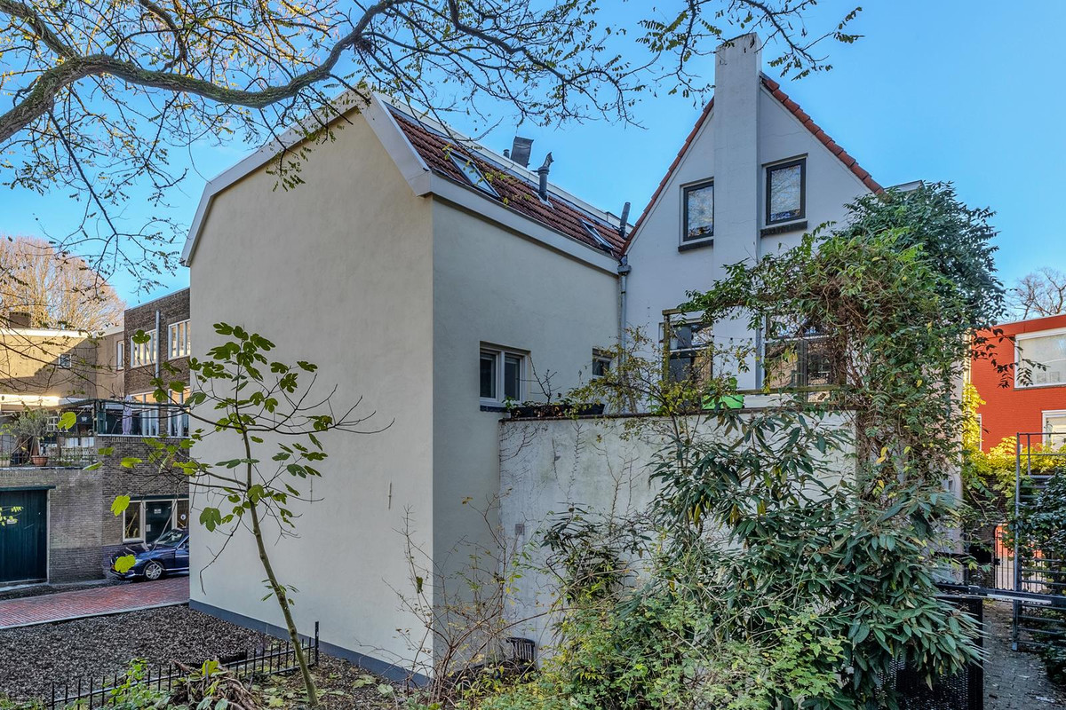 Tussenwoning te koop: Oost-Peterstraat 7, Arnhem
