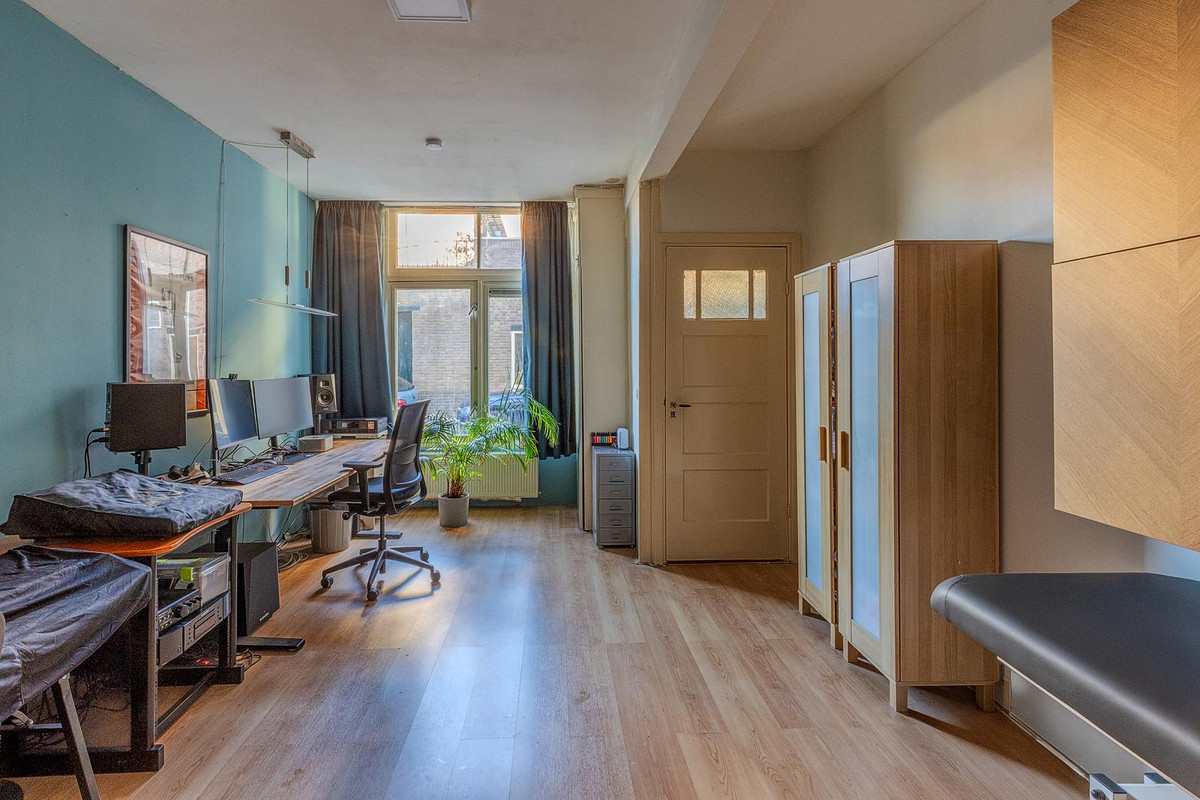 Tussenwoning te koop: Oost-Peterstraat 7, Arnhem