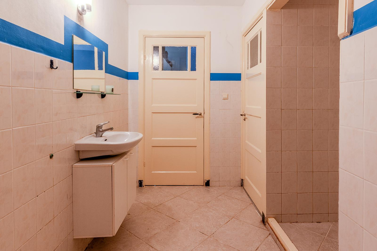 Tussenwoning te koop: Oost-Peterstraat 7, Arnhem